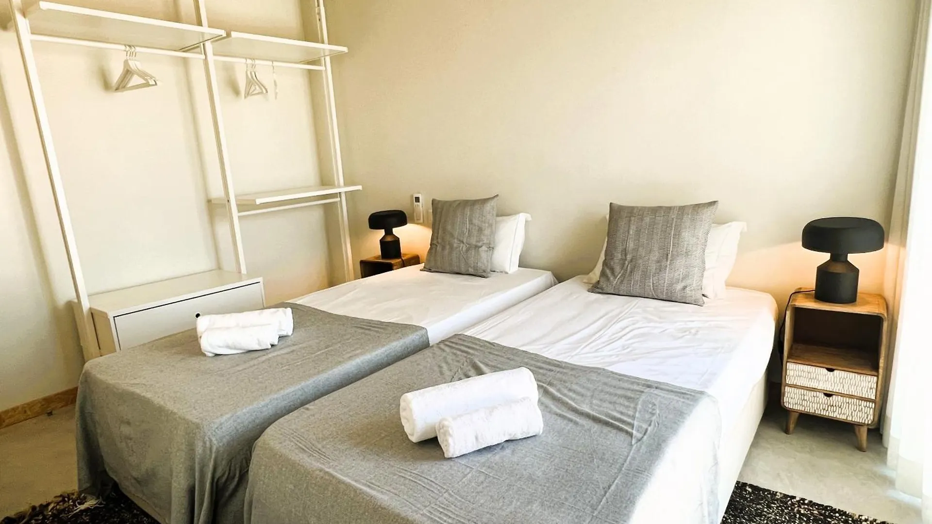 Machadinho Modern Apartments Lisbon