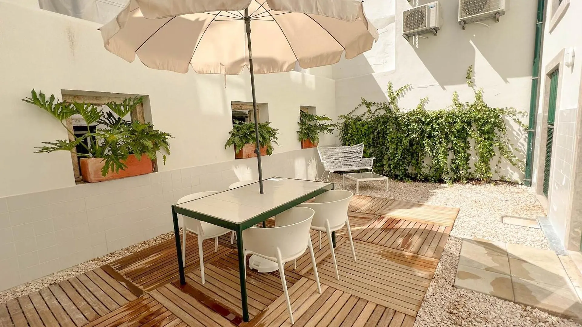 Machadinho Modern Apartments Lisbon Portugal